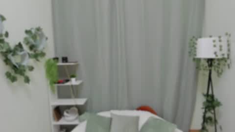 EVA here online show from August 14, 10:52 am