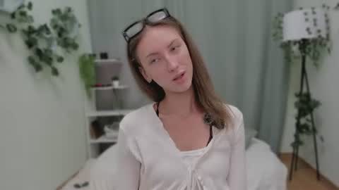 EVA here online show from August 15, 8:51 am