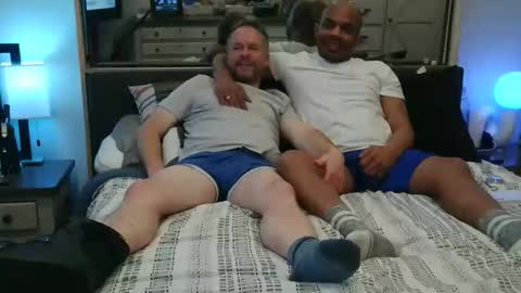 RJandScooterRJ-black guySc-white guy online show from February 22, 10:25 am