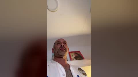 roach1001 online show from August 16, 8:07 am