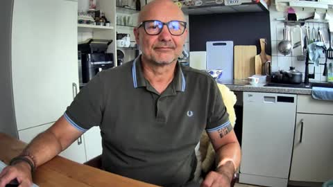 roadrunnerger online show from August 15, 1:26 pm