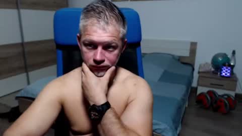 robbyshawz online show from August 2, 5:03 am