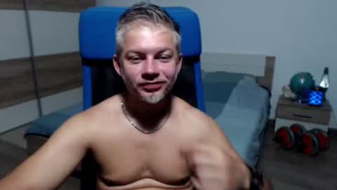 robbyshawz online show from August 8, 7:19 am