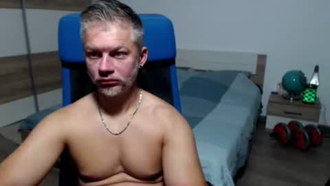 robbyshawz online show from August 12, 4:26 am