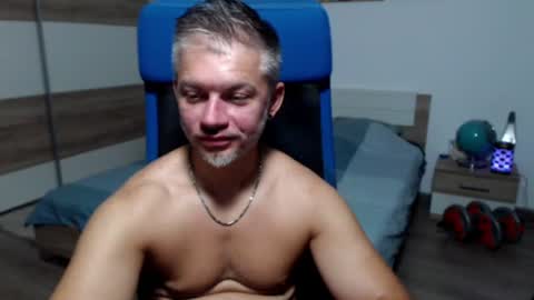 robbyshawz online show from August 13, 10:07 am