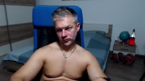 robbyshawz online show from August 15, 7:23 am