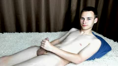 robert10211 online show from July 23, 7:38 pm