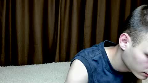 robert10211 online show from August 11, 5:37 pm