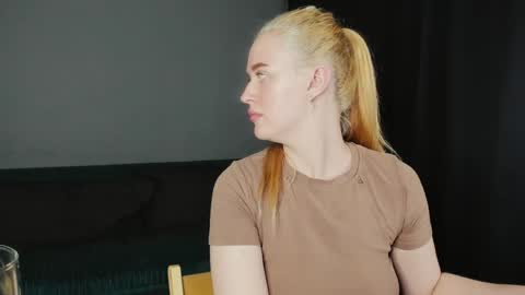 Robert and Lisa online show from June 11, 3:51 pm