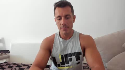 roberto4ever online show from August 11, 10:28 am
