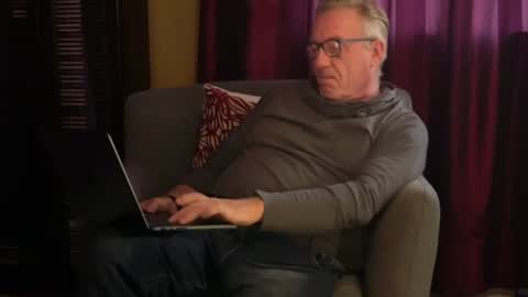 RobertTheRabbit online show from June 30, 3:13 pm