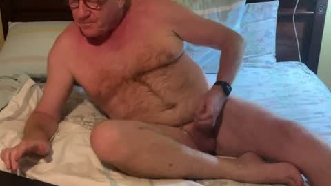 RobertTheRabbit online show from August 1, 6:58 pm