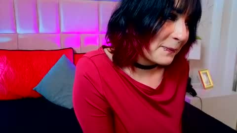 robin_bennett_ online show from August 8, 3:12 pm