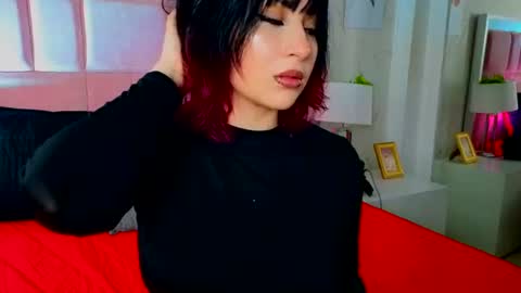 robin_bennett_ online show from August 14, 11:47 am