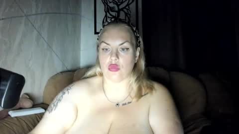 Robin Lili online show from July 6, 8:34 pm