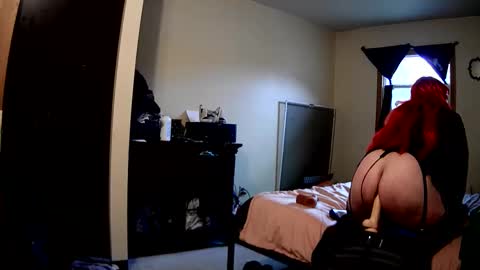 RobinHEAD online show from February 18, 5:54 pm