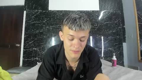 robinlion91 online show from August 13, 8:17 am