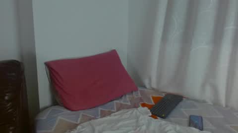 Julian online show from May 5, 3:08 am