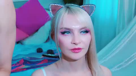 Lina and Den online show from August 4, 3:20 pm