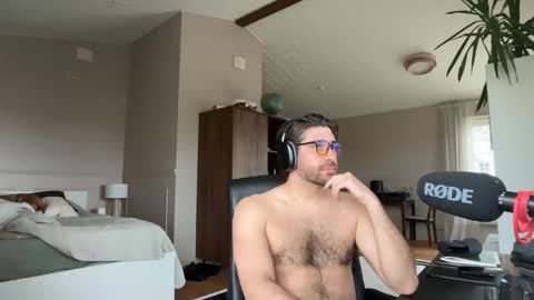 Roger online show from May 12, 8:58 am