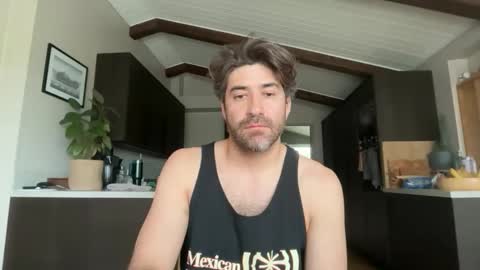 Roger online show from June 1, 7:44 am