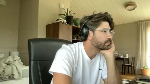 Roger online show from July 20, 9:45 am