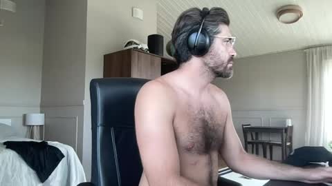 Roger online show from August 10, 8:49 am