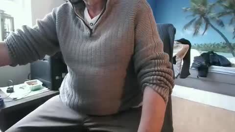 rolandloser1000 online show from April 19, 2:27 pm