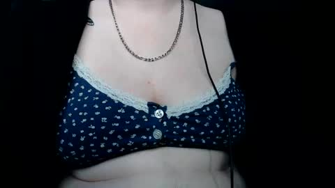rollingpap3r420 online show from August 12, 3:20 am
