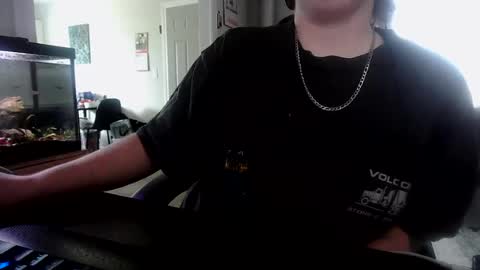 rollingpap3r420 online show from August 12, 6:32 pm