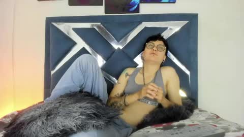 roma_bloman online show from April 20, 3:43 pm