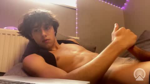 roma_shyguy_ online show from July 22, 5:54 am