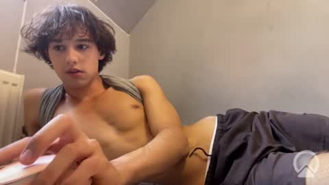 roma_shyguy_ online show from July 29, 10:44 am
