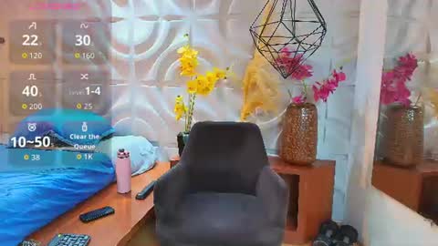romankanne1 online show from August 6, 4:11 am