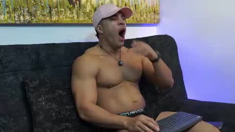 romano_kentt12 online show from August 1, 3:56 am