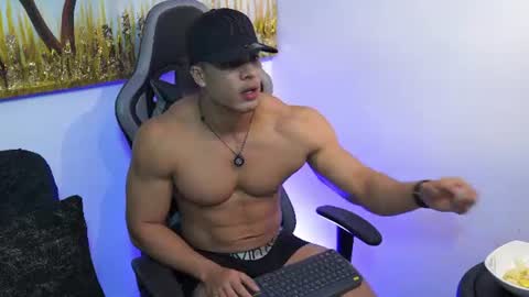 romano_kentt12 online show from August 13, 6:16 am