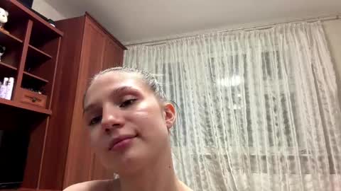 Alya online show from May 15, 3:23 pm