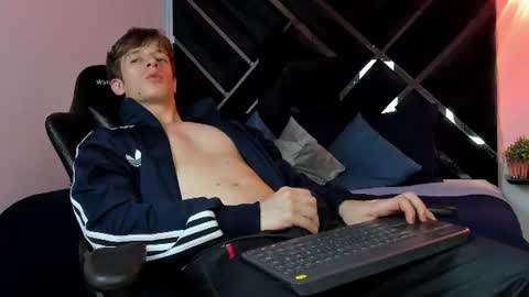 romeo_ricci1 online show from August 11, 4:03 am