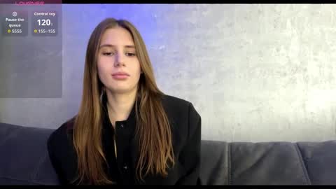 Ketlyn  is here now  help me get 50 thumbs up pls  online show from April 7, 5:35 pm