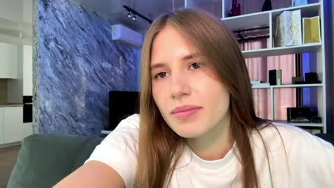 Ketlyn  is here now  help me get 50 thumbs up pls  online show from April 15, 12:34 pm