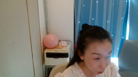 rongrong0329 online show from July 7, 7:45 am