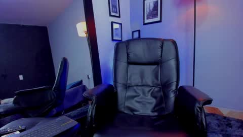 ronnie_crawford online show from June 18, 5:35 pm