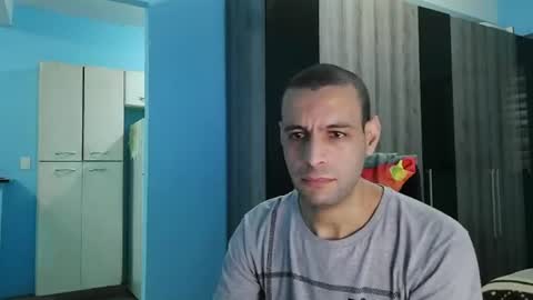 ronny online show from June 15, 8:29 pm