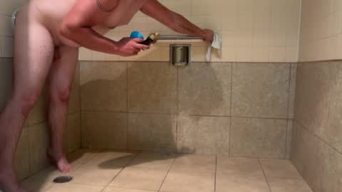 ronnyb69123 online show from June 24, 1:40 am