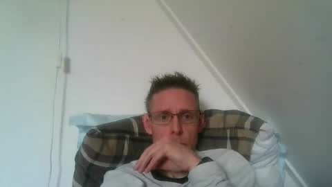 rororober online show from March 8, 12:45 pm