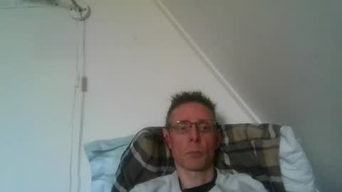 rororober online show from March 8, 4:02 pm