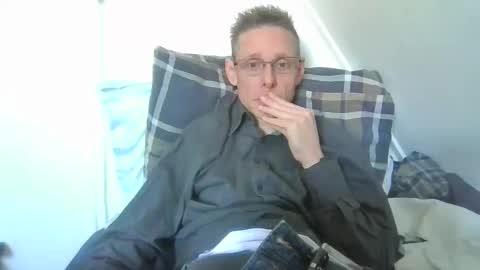 rororober online show from April 6, 1:26 pm