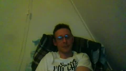 rororober online show from April 18, 8:40 pm