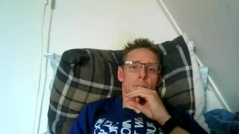 rororober online show from June 15, 2:37 pm