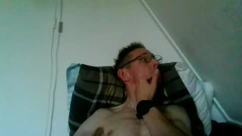 rororober online show from August 7, 7:03 pm